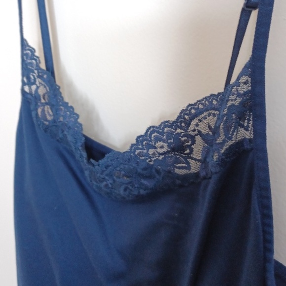 APT 9 Essentials. Floral Lace Jacquard Lace Cami Slip Top. Large. Dark Navy - Picture 3 of 14